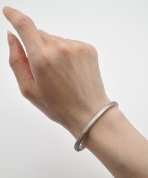 GILD（ギルド）の「Sand texture morphing bangle（バングル/リストバンド）」