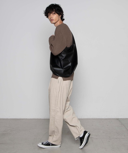 WEGO(ウィゴー)の「WEGO/コーデュロイワイドパンツ(スラックス・メンズ・ブラック/ブラウン/アイボリー/パープル系その他・MEDIUM/LARGE)」の5枚目の写真