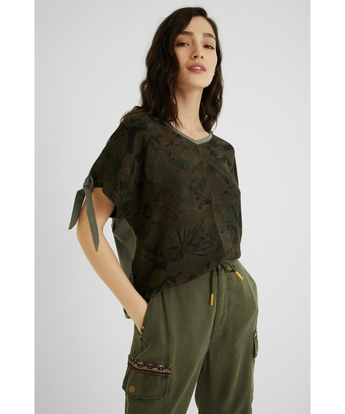 Desigual(デシグアル)の「Tシャツ半袖 STATEN ISLAND(Tシャツ/カットソー・レディース・グリーン・2L/SS/S/M/L)」の1枚目の写真