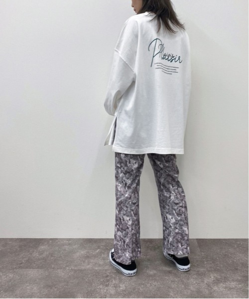 apres jour mignon(アプレジュールミニョン)の「アソートスリットロンT2【ZOZOTOWN限定アイテム】(Tシャツ/カットソー・レディース・ブラック系その他2/ホワイト系その他/ブラック系その他/その他/オフホワイト/ブラック/ホワイト系その他2/アイボリー/ホワイト系その他3/クリーム・フリー/X-LARGE)」の17枚目の写真