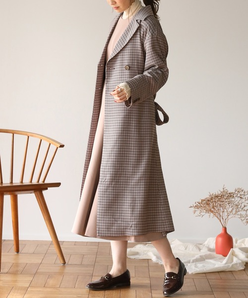 Cherie chuu(シェリーチュウ)の「【Cherie chuu】パイピングベルトトレンチコート(トレンチコート・レディース・ベージュ/モカ/チェック・FREE)」の3枚目の写真