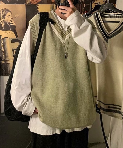 NOWLE（ノウル）の「【NOWLE】Vネック カレッジスタイル ニットベスト（ベスト・メンズ・ホワイト/ブラック/グレー/グリーン・MEDIUM/LARGE/X-LARGE/XX-LARGE）」の8枚目の写真