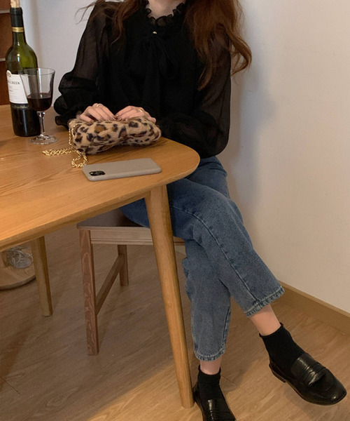 JUNOAH(ジュノア)の「ハイネックシアーシフォントップス(シャツ/ブラウス・レディース・ブラック/クリーム・FREE)」の3枚目の写真