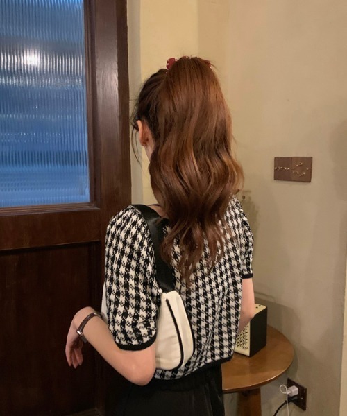 yuue' ( wear )(ユーイ)の「千鳥格子柄半袖トップス ニットカットソー(Tシャツ/カットソー・レディース・ブラック/パープル・FREE)」の3枚目の写真
