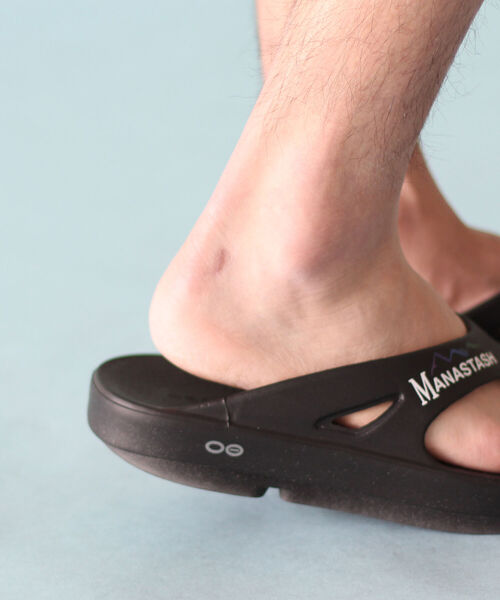 OOFOS（ウーフォス）の「OOFOS × MANASTASH/ウーフォス × マナスタッシュ　OOriginal for MANASTASH（サンダル・メンズ・ブラック/ベージュ・23/24/25/26/27/28/29）」の20枚目の写真