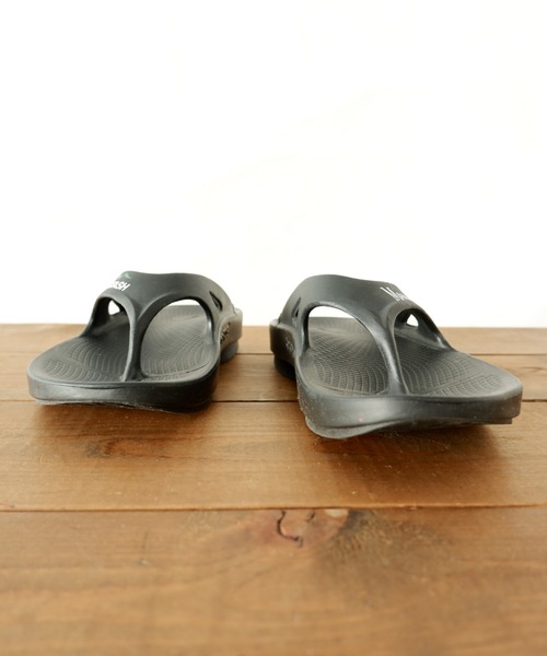 OOFOS（ウーフォス）の「OOFOS × MANASTASH/ウーフォス × マナスタッシュ　OOriginal for MANASTASH（サンダル・メンズ・ブラック/ベージュ・23/24/25/26/27/28/29）」の3枚目の写真