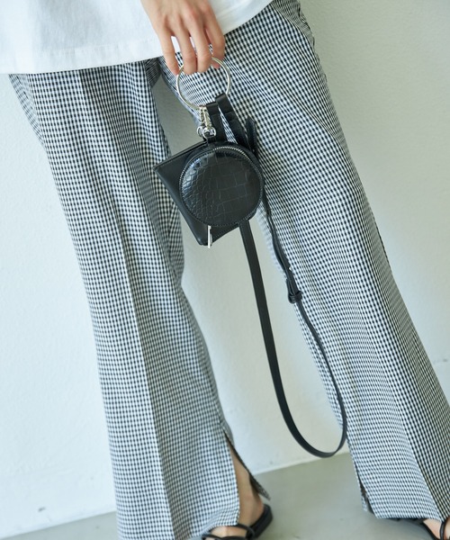 VACANCY(ヴァカンシー)の「リングマルチショルダーバッグ(ショルダーバッグ・レディース・ブラック/シルバー/ライトベージュ・FREE)」の21枚目の写真