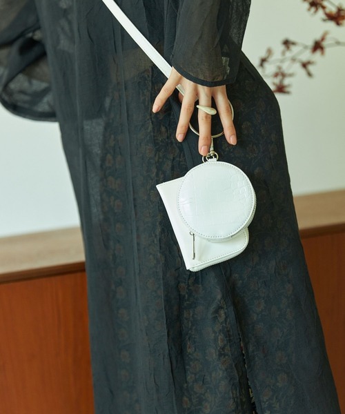 VACANCY(ヴァカンシー)の「リングマルチショルダーバッグ(ショルダーバッグ・レディース・ブラック/シルバー/ライトベージュ・FREE)」の13枚目の写真