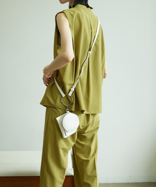 VACANCY(ヴァカンシー)の「リングマルチショルダーバッグ(ショルダーバッグ・レディース・ブラック/シルバー/ライトベージュ・FREE)」の5枚目の写真