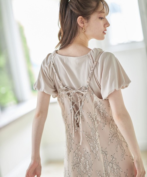 tocco closet(トッコ クローゼット)の「パフスリーブリブカットソー×バックレースアップデザインレースキャミワンピースのセット(ワンピース・レディース・ベージュ系その他/グレー系その他・M)」の19枚目の写真