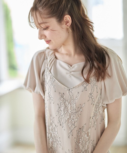 tocco closet(トッコ クローゼット)の「パフスリーブリブカットソー×バックレースアップデザインレースキャミワンピースのセット(ワンピース・レディース・ベージュ系その他/グレー系その他・M)」の17枚目の写真
