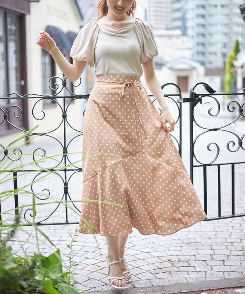 tocco closet(トッコ クローゼット)の「パフスリーブリブカットソー×バックレースアップデザインレースキャミワンピースのセット(ワンピース・レディース・ベージュ系その他/グレー系その他・M)」の22枚目の写真