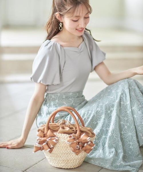 tocco closet(トッコ クローゼット)の「パフスリーブリブカットソー×バックレースアップデザインレースキャミワンピースのセット(ワンピース・レディース・ベージュ系その他/グレー系その他・M)」の11枚目の写真
