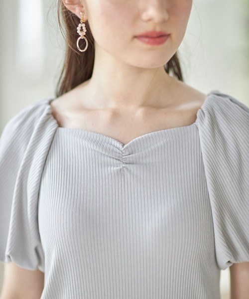 tocco closet(トッコ クローゼット)の「パフスリーブリブカットソー×バックレースアップデザインレースキャミワンピースのセット(ワンピース・レディース・ベージュ系その他/グレー系その他・M)」の13枚目の写真