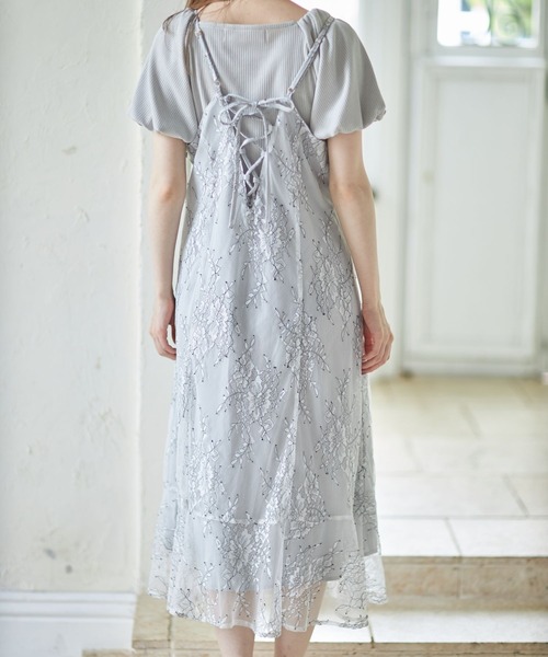 tocco closet(トッコ クローゼット)の「パフスリーブリブカットソー×バックレースアップデザインレースキャミワンピースのセット(ワンピース・レディース・ベージュ系その他/グレー系その他・M)」の6枚目の写真