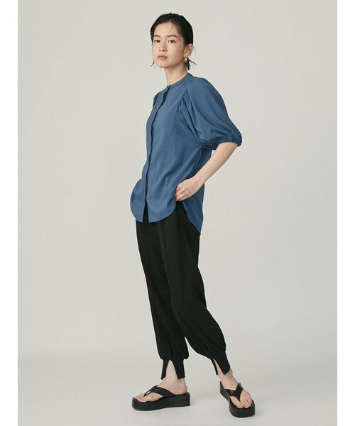 THE DAYZ TOKYO（ザデイズトーキョー）の「【THE DAYZ TOKYO】バンドカラーボリュームスリーブブラウス（シャツ/ブラウス・レディース・ブラック/オフホワイト/ブルー・SMALL/MEDIUM）」の7枚目の写真