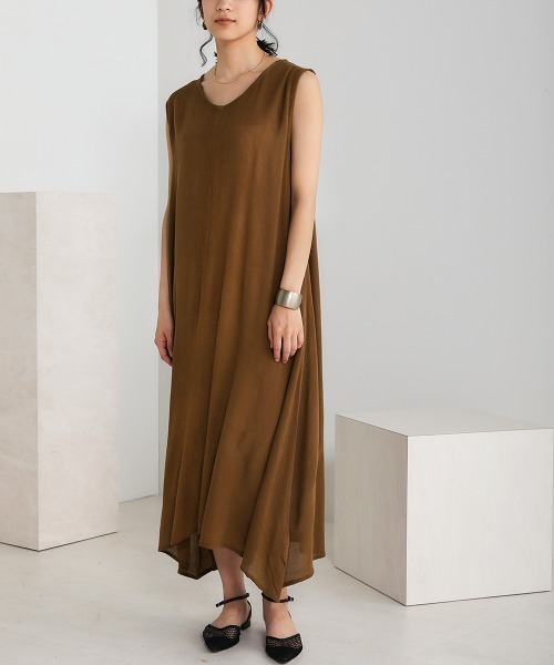 Bou Jeloud(ブージュルード)の「レーヨンクレープ2WAYフレアワンピース(ワンピース・レディース・ブラック/ブラウン/カーキ/ラベンダー・38)」の4枚目の写真