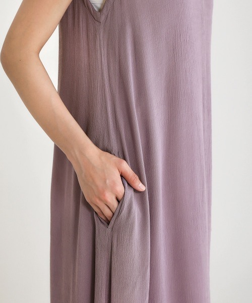 Bou Jeloud(ブージュルード)の「レーヨンクレープ2WAYフレアワンピース(ワンピース・レディース・ブラック/ブラウン/カーキ/ラベンダー・38)」の14枚目の写真