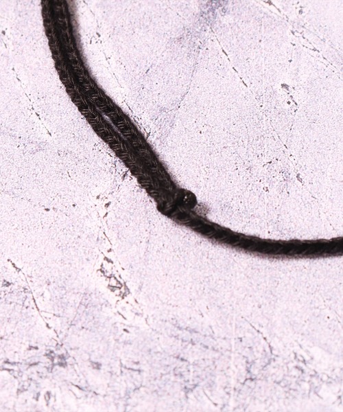 BAYBLO（ベイブロ）の「(BB)【ユニセックス】コットン 編み込み チャーム アンクレット（アンクレット・メンズ・ブラック/ベージュ/ブルー/レッド/ブラウン/グレー・FREE）」の8枚目の写真