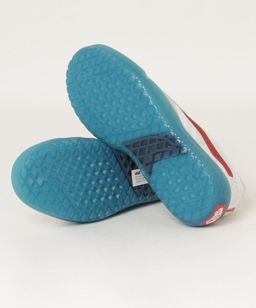 VANS（バンズ）の「VANS ヴァンズ EVDNT ULTIMATEWAFFLE エヴィデント アルティメットワッフル VN0A5HZ2WTM WHITE/MULTI（スニーカー・キッズ・ホワイト・1Y/2Y/3/11/12/13）」の2枚目の写真