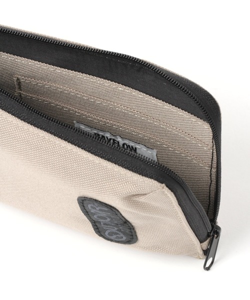 OUTDOOR PRODUCTS（アウトドアプロダクツ）の「【OUTDOOR PRODUCTS(アウトドアプロダクツ)×BAYFLOW】別注ネックケース（ポーチ・メンズ・ブラック/ベージュ/グレー・FREE）」の12枚目の写真