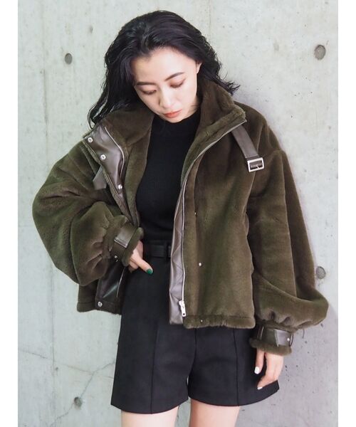 EVRIS（エヴリス）の「フェイクファーショートブルゾン