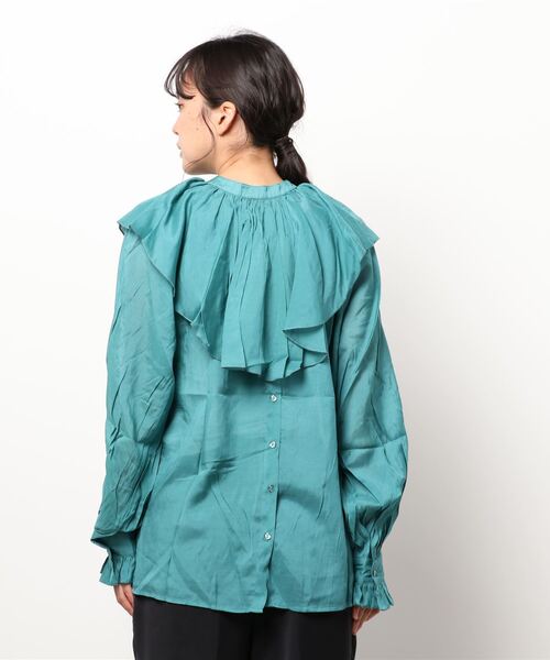 TITE IN THE STORE（ティテ　インザ　ストア）の「前後2WAY取り外しラージフリルカラー長袖ブラウス（シャツ/ブラウス・レディース・ブラック/グレー/グリーン・38）」の5枚目の写真