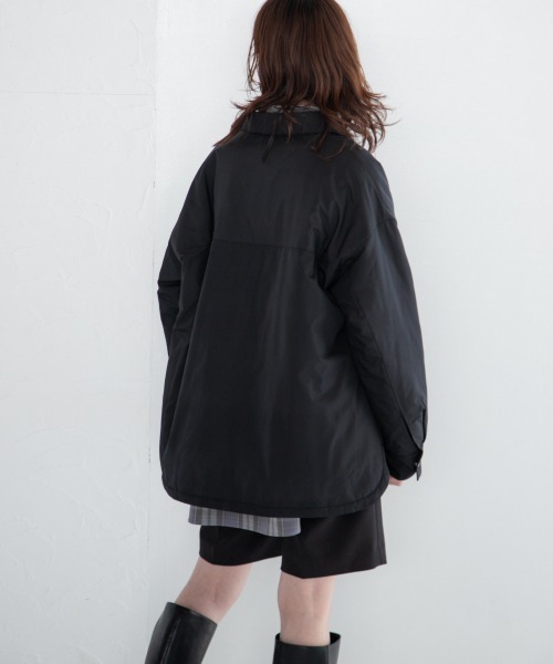 LOWRYS FARM(ローリーズファーム)の「エアサーマルシャツジャケット 953279(ミリタリージャケット・レディース・アイボリー/ブラック/グリーン・FREE)」の5枚目の写真