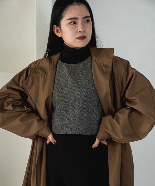 TUS.（タス）の「reversible vest high neck trench coat（トレンチ