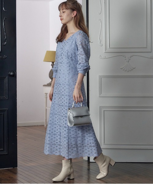12Twelve Agenda(トゥエルブ アジェンダ)の「総レースバックリボンワンピース(ワンピース・レディース・サックスブルー/ネイビー・M)」の5枚目の写真