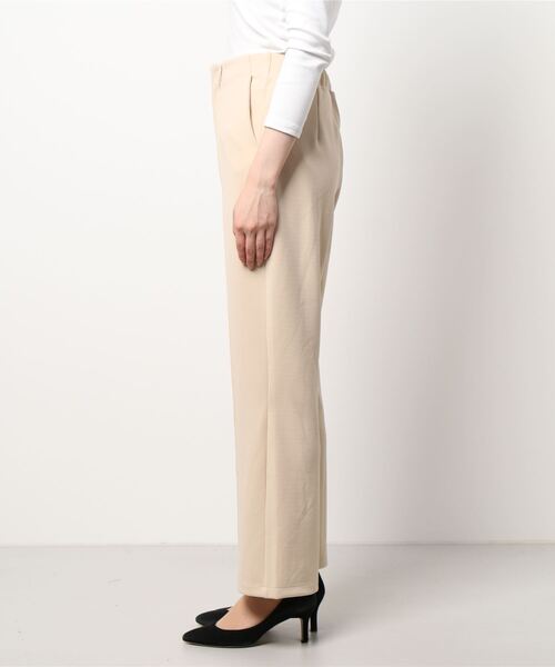 GeeRA（ジーラ）の「センターピンタックフレアーパンツ（その他パンツ・レディース・モカ/アイボリー・LARGE/SMALL/MEDIUM）」の8枚目の写真