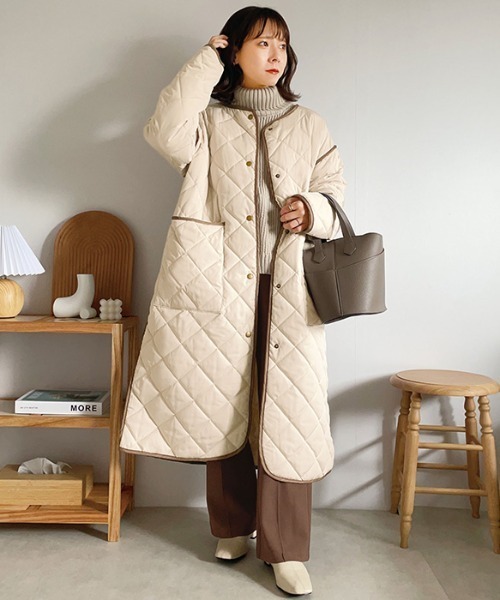 GeeRA（ジーラ）の「センターピンタックフレアーパンツ（その他パンツ・レディース・モカ/アイボリー・LARGE/SMALL/MEDIUM）」の4枚目の写真