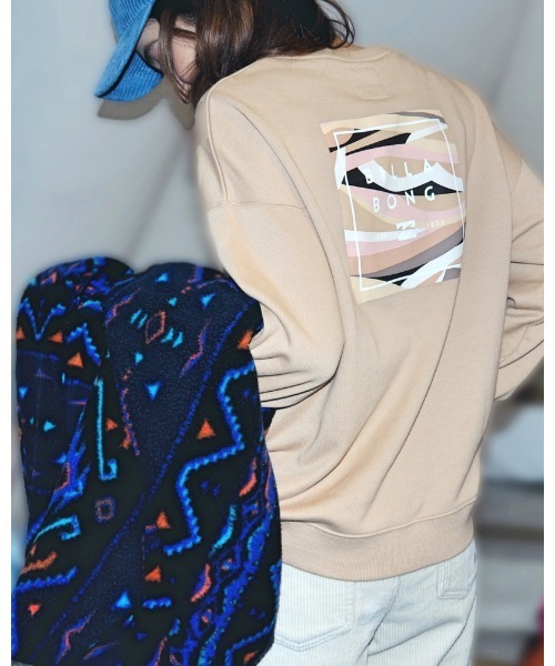 BILLABONG（ビラボン）の「BILLABONG レディース  SQUARE PATTERN LOGO トレーナー  【2021年秋冬モデル】/ビラボンレディーススウェット（スウェット・レディース・ブラック/オフホワイト/ベージュ・MEDIUM/LARGE）」の12枚目の写真