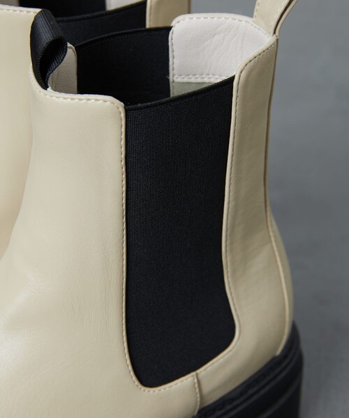 FREAK'S STORE（フリークスストア）の「▽【WEB限定】サイドゴアブーツ（ブーツ・レディース・ブラック/ベージュ・SMALL/MEDIUM/LARGE）」の15枚目の写真