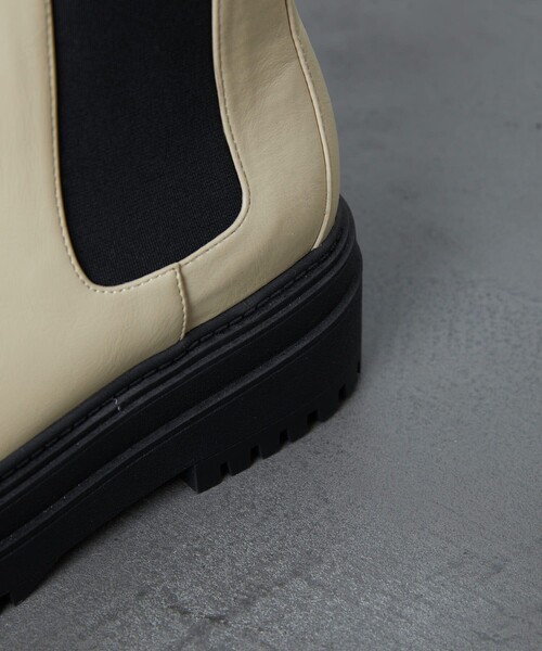 FREAK'S STORE（フリークスストア）の「▽【WEB限定】サイドゴアブーツ（ブーツ・レディース・ブラック/ベージュ・SMALL/MEDIUM/LARGE）」の16枚目の写真