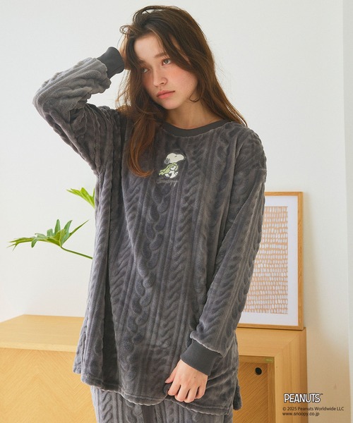 PEANUTS/ピーナッツ】SNOOPY/スヌーピー刺繍ケーブルフリース長袖