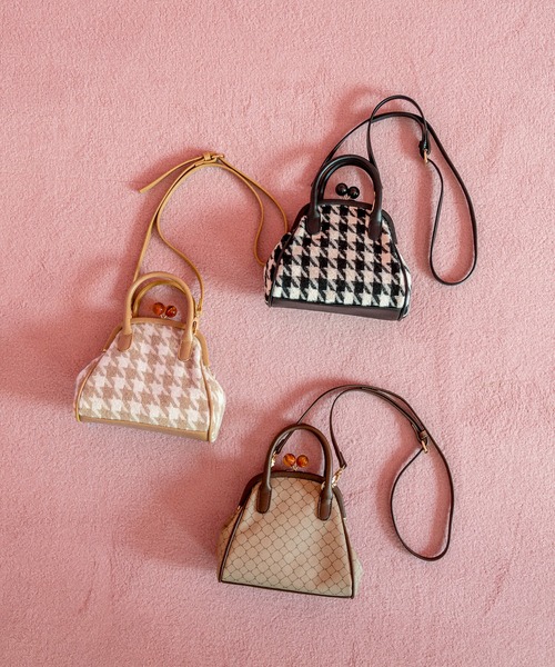 OLIVE des OLIVE（オリーブデオリーブ）の「べっ甲ガマ口バッグ（ショルダーバッグ・レディース・ダークブラウン/ベージュ/ブラック・FREE）」の4枚目の写真