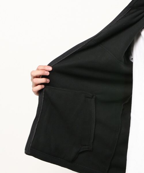 FILA（フィラ）の「【FILA / フィラ】マイクロフリースジャケット（ブルゾン・メンズ・ブラック/オフホワイト/カーキ・MEDIUM/LARGE/X-LARGE）」の7枚目の写真