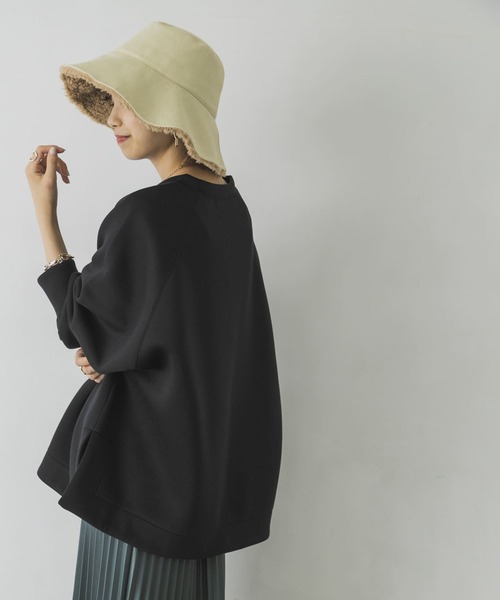 URBAN RESEARCH(アーバンリサーチ)の「ダンボール袖ボリュームプルオーバー(Tシャツ/カットソー・レディース・ブラック/アイボリー・FREE)」の2枚目の写真