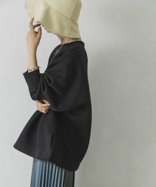 URBAN RESEARCH(アーバンリサーチ)の「ダンボール袖ボリュームプルオーバー(Tシャツ/カットソー・レディース・ブラック/アイボリー・FREE)」の11枚目の写真