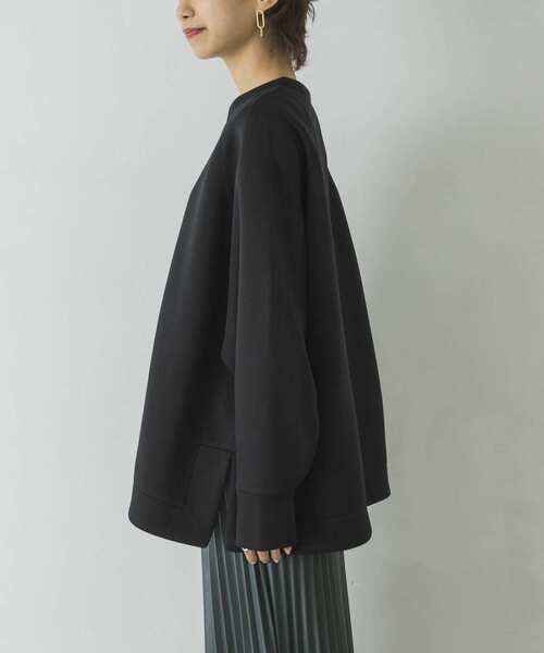 URBAN RESEARCH(アーバンリサーチ)の「ダンボール袖ボリュームプルオーバー(Tシャツ/カットソー・レディース・ブラック/アイボリー・FREE)」の5枚目の写真