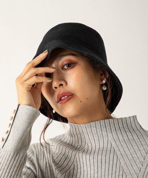 MILLION CARATS(ミリオンカラッツ)の「ウールバケットハット(ニットキャップ/ビーニー・レディース・ブラック/ベージュ・FREE)」の4枚目の写真