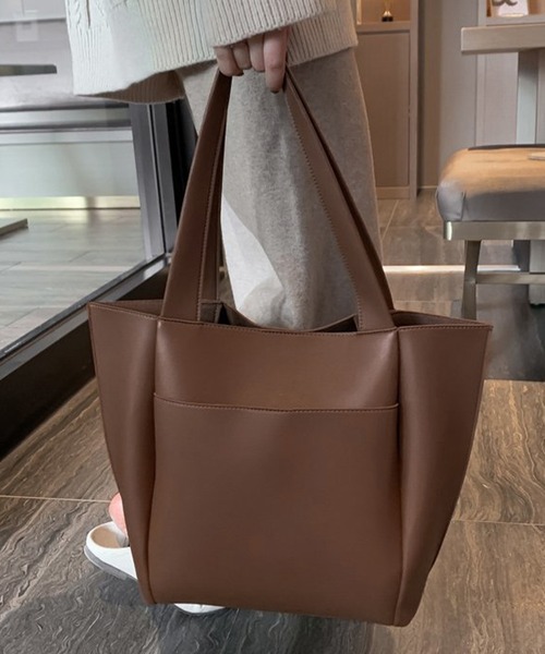 DAY CLOSET(デイ クローゼット)の「【A4収納可】キレイにかけられる大きめトートバッグ レディース(トートバッグ・レディース・ブラック/ライトベージュ/レンガ/ダークブラウン・ONE SIZE)」の10枚目の写真