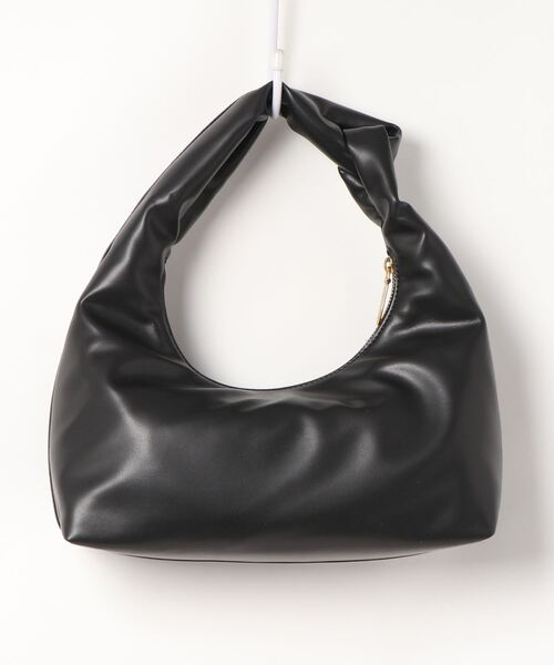 CHARLES & KEITH（チャールズ & キース）の「トップジップ ショルダー