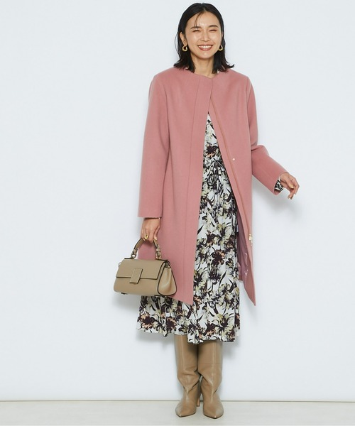 RIVE DROITE（リヴドロワ）の「あらゆるスタイリングにマッチする　ボトルネックジップコート（ノーカラーコート・レディース・モカ/ネイビー/ピンク・FREE）」の3枚目の写真