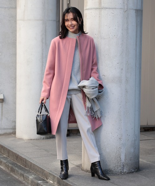 RIVE DROITE（リヴドロワ）の「あらゆるスタイリングにマッチする　ボトルネックジップコート（ノーカラーコート・レディース・モカ/ネイビー/ピンク・FREE）」の11枚目の写真