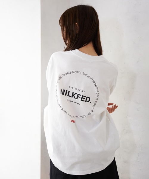 MILKFED.（ミルクフェド）の「WIDE L/S TEE CIRCLE LOGO/ビッグシルエット バックプリント 長袖Tシャツ（Tシャツ/カットソー・レディース・ホワイト/ブラック/ネイビー・ONE SIZE）」の2枚目の写真