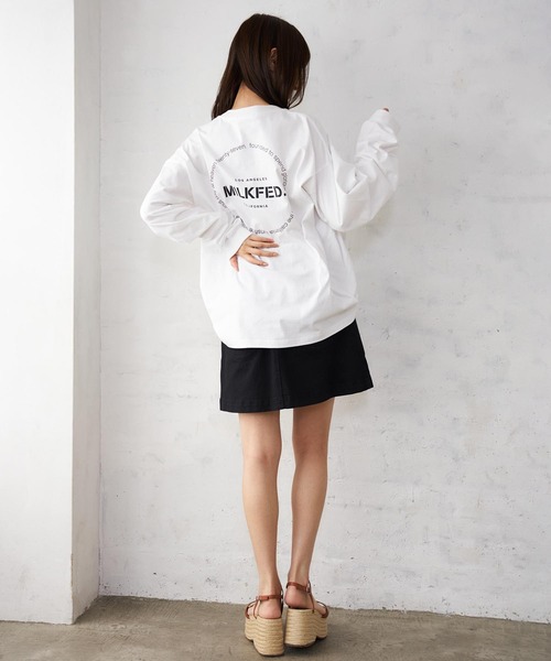 MILKFED.（ミルクフェド）の「WIDE L/S TEE CIRCLE LOGO/ビッグシルエット バックプリント 長袖Tシャツ（Tシャツ/カットソー・レディース・ホワイト/ブラック/ネイビー・ONE SIZE）」の17枚目の写真
