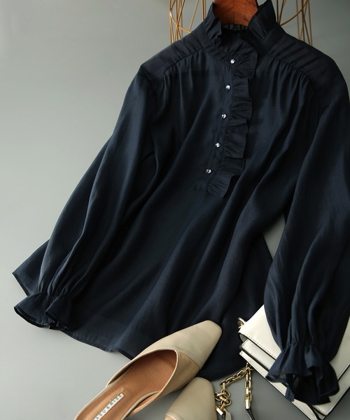 LOPASS(ロパス)の「キャンディースリーブ フリルアップ シャツブラウス(シャツ/ブラウス・レディース・ネイビー・LARGE/MEDIUM)」の2枚目の写真