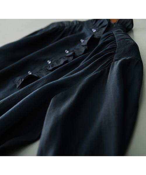 LOPASS(ロパス)の「キャンディースリーブ フリルアップ シャツブラウス(シャツ/ブラウス・レディース・ネイビー・LARGE/MEDIUM)」の5枚目の写真